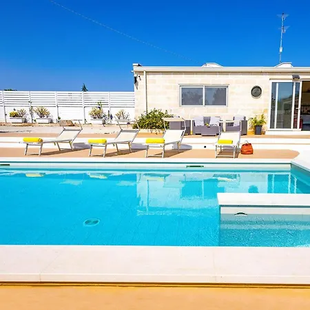 Donna By וילה סן ויטו דיי נורמני